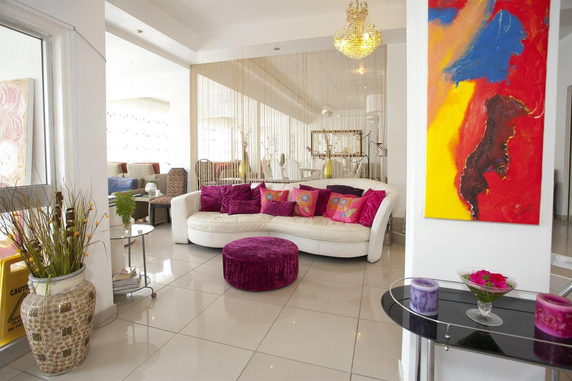 The Palms Hotel Apartments Limassol Exterior photo